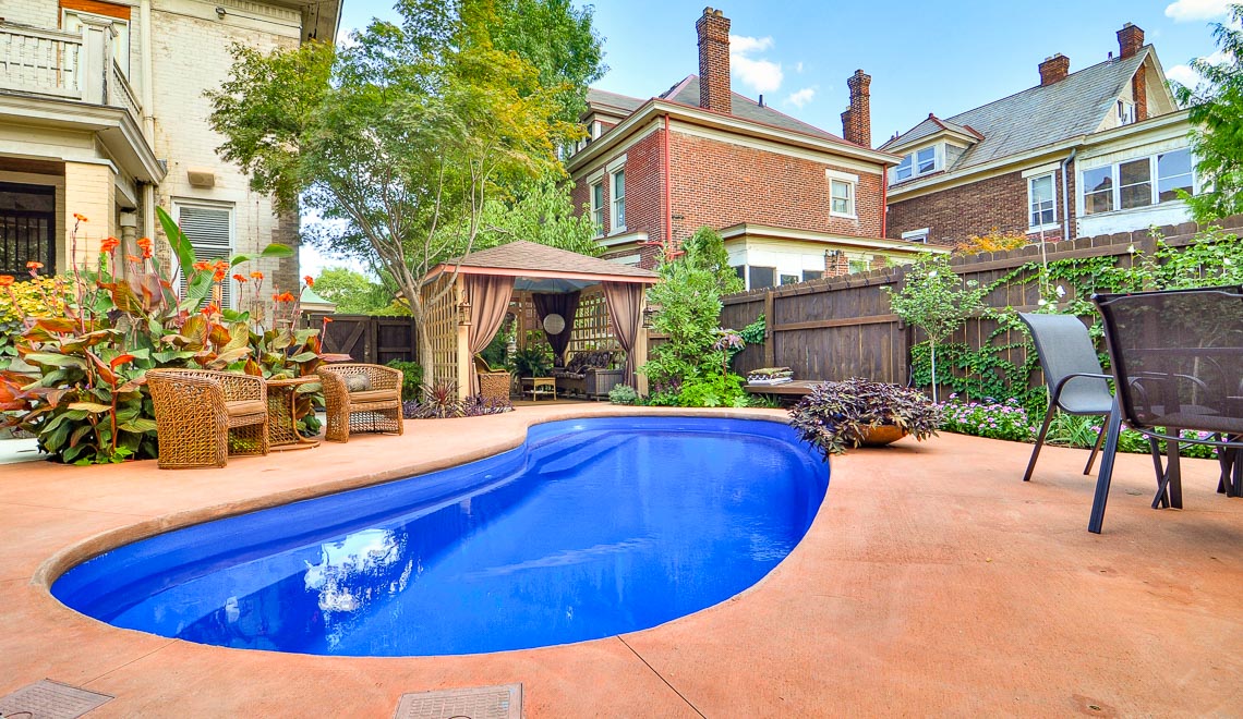 Pools-Noe-Tuscany-28-SapphireBlue-AU_2010