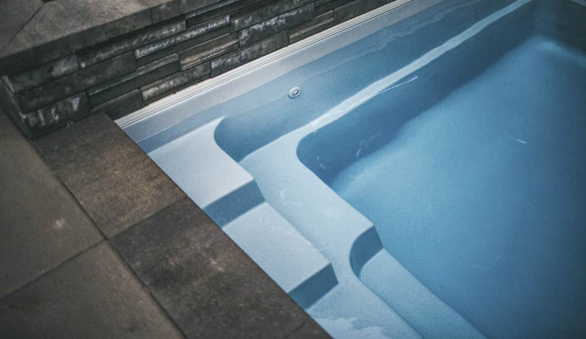 Pools-now-Reflection_34_Silver-Grey_CA_2019-6