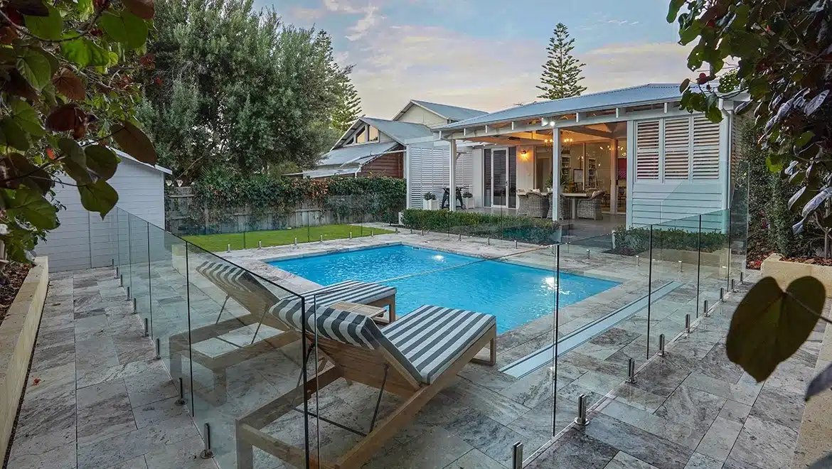 avelino pool gallery