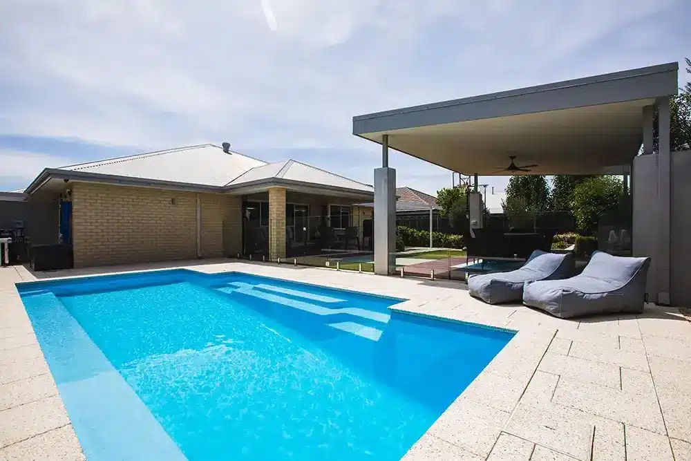 castello pool gallery3