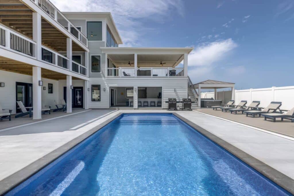 Corinthian 14 gallery 1